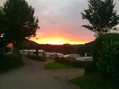 camping-le-hameau-des-champs-cormatin-srvqc