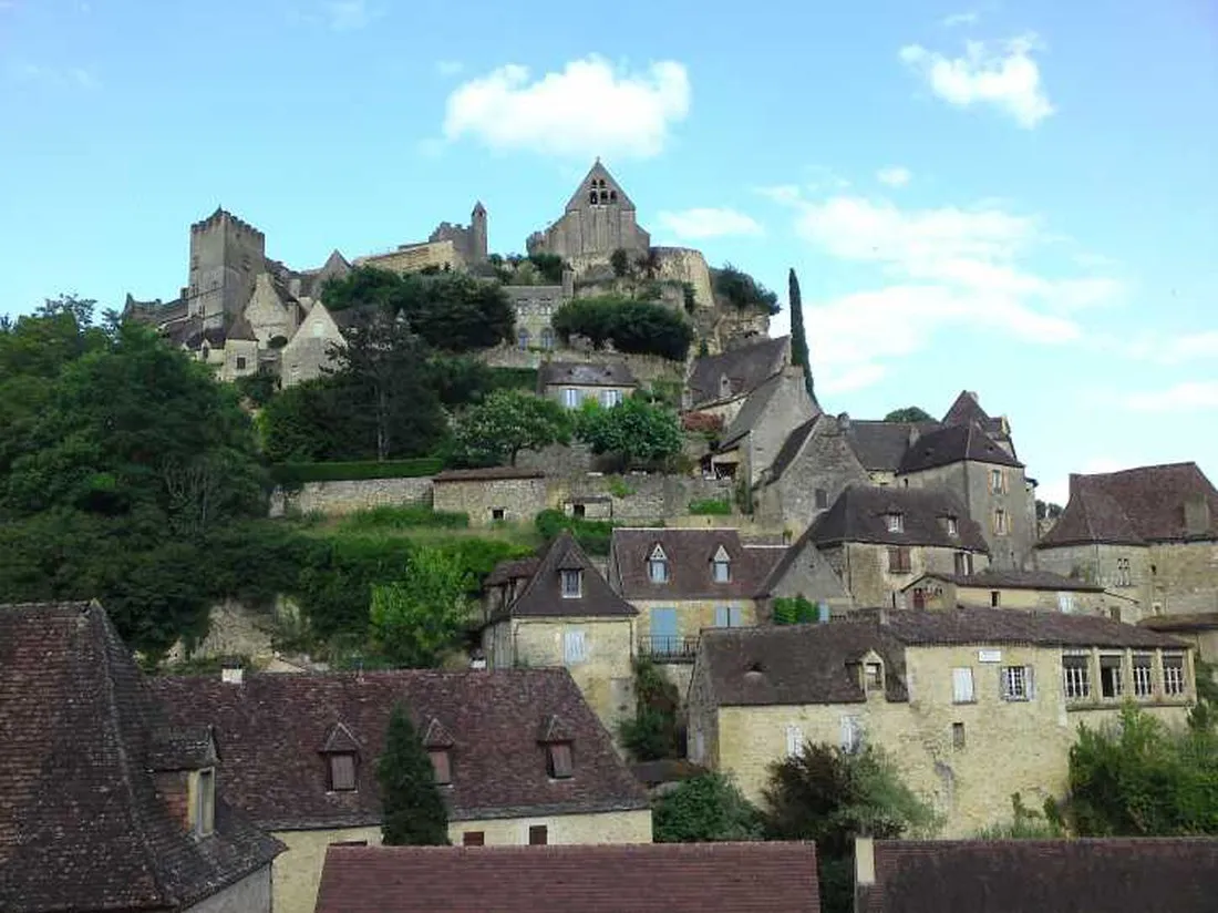 camping-le-capeyrou-beynac-aa07r