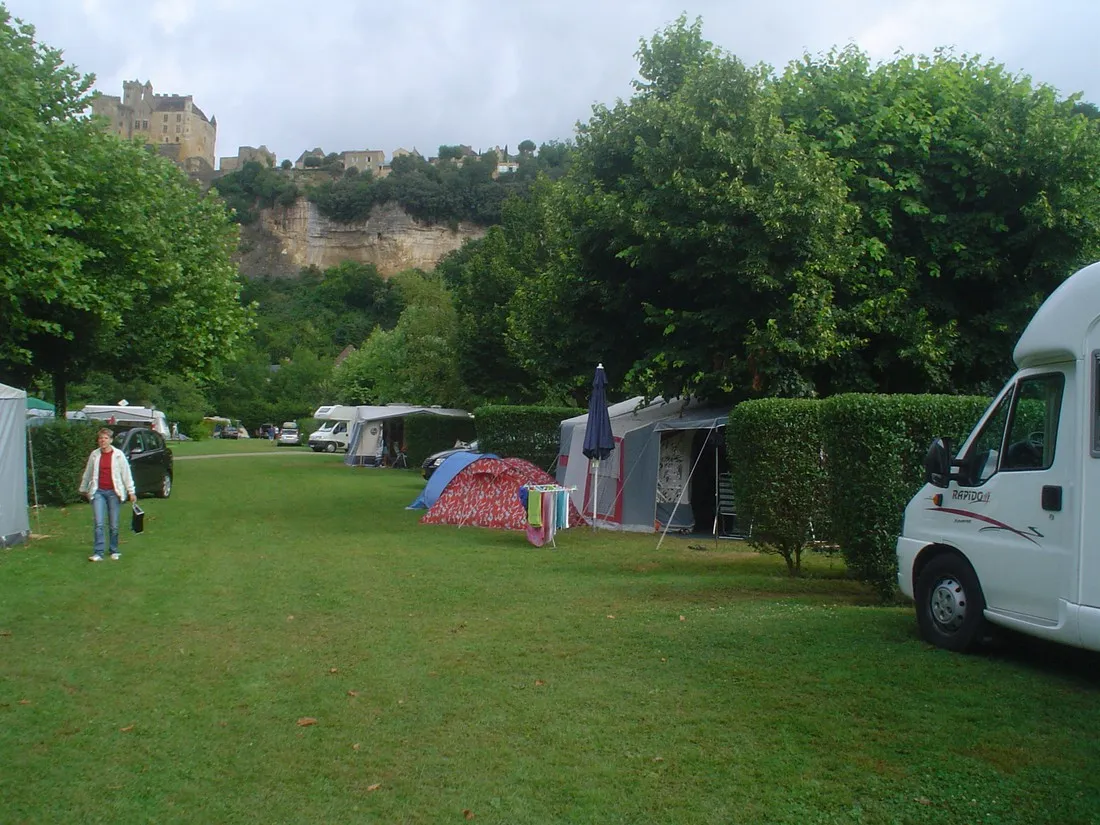 camping-le-capeyrou-beynac-bqbqb