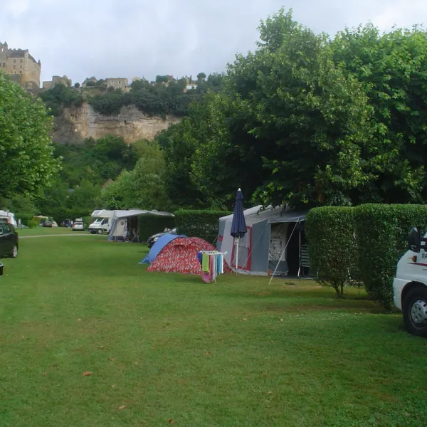 camping-le-capeyrou-beynac-bqbqb