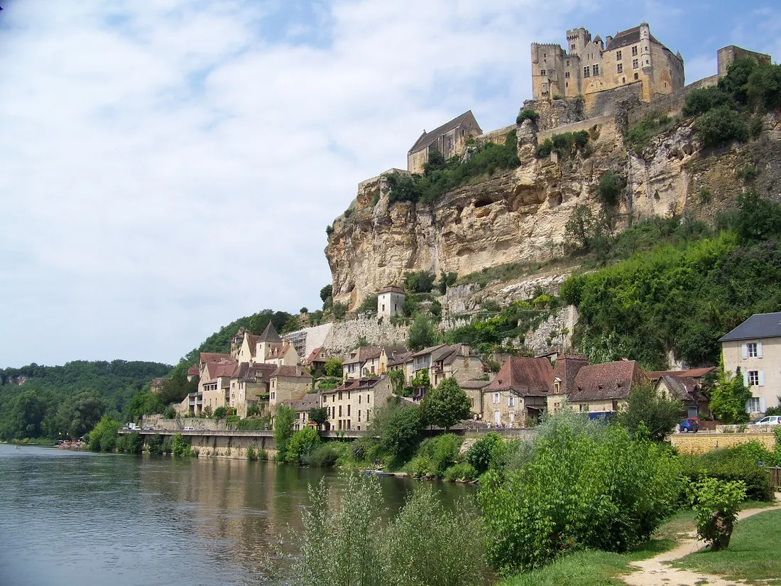 camping-le-capeyrou-beynac-dyzdn