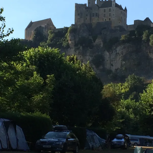 camping-le-capeyrou-beynac-hm1w2