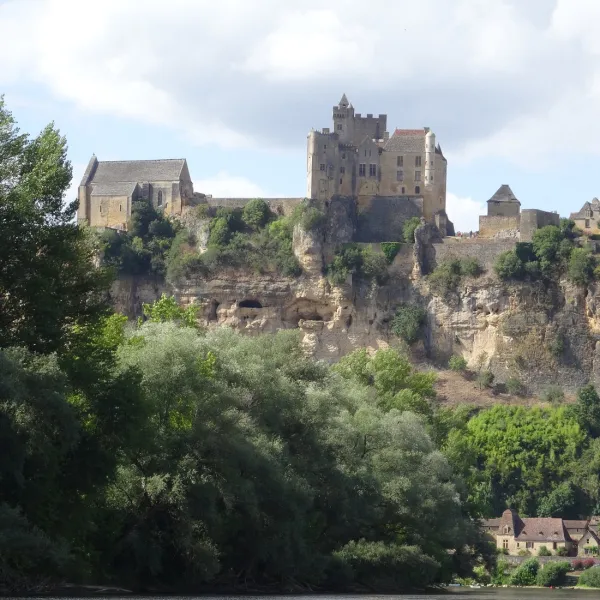 camping-le-capeyrou-beynac-o0mqa
