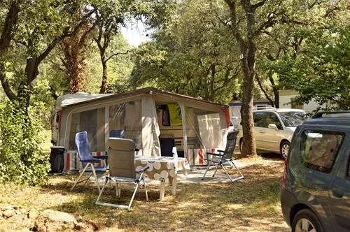 flower-camping-le-domaine-de-gajan-boisseron-0xsjf