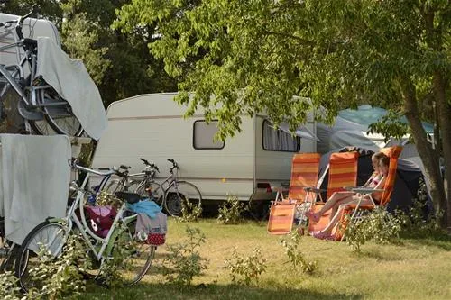 flower-camping-le-domaine-de-gajan-boisseron-fcsqa