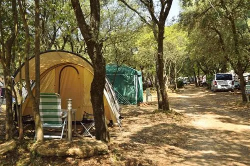 flower-camping-le-domaine-de-gajan-boisseron-h85nr