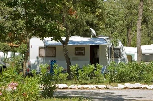 flower-camping-le-domaine-de-gajan-boisseron-leegd