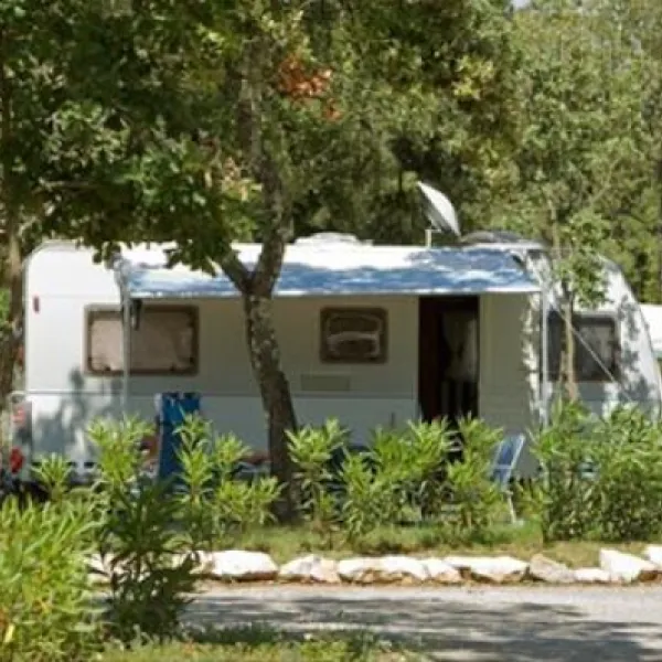flower-camping-le-domaine-de-gajan-boisseron-leegd