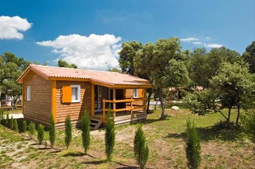 flower-camping-le-domaine-de-gajan-boisseron-o80k1