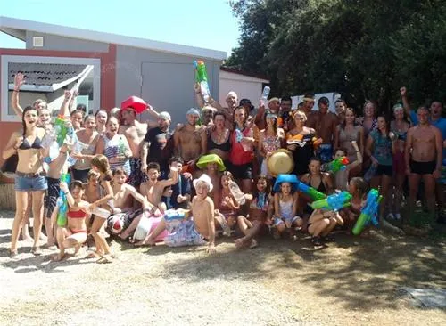 flower-camping-le-domaine-de-gajan-boisseron-ub6yk