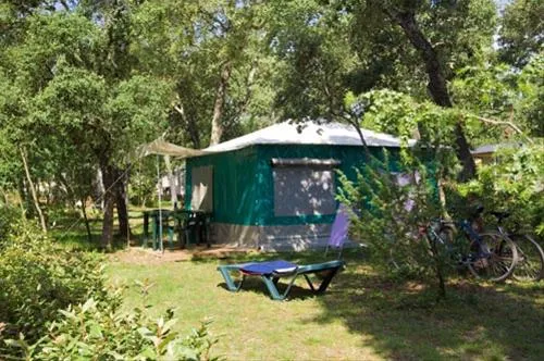 flower-camping-le-domaine-de-gajan-boisseron-y6iq9