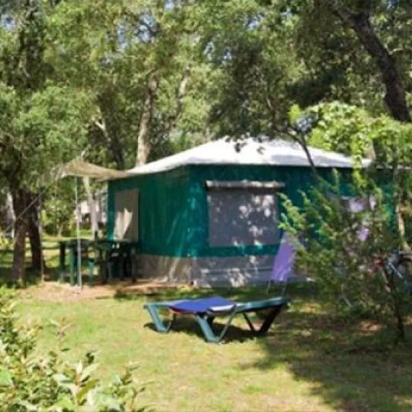 flower-camping-le-domaine-de-gajan-boisseron-y6iq9