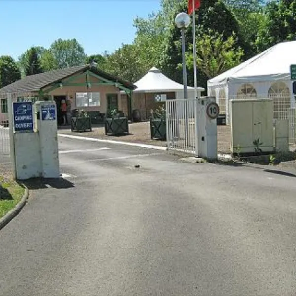 camping-municipal-de-la-cascade-tonnerre-lctpn