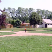 camping-municipal-de-la-cascade-tonnerre-lzprr