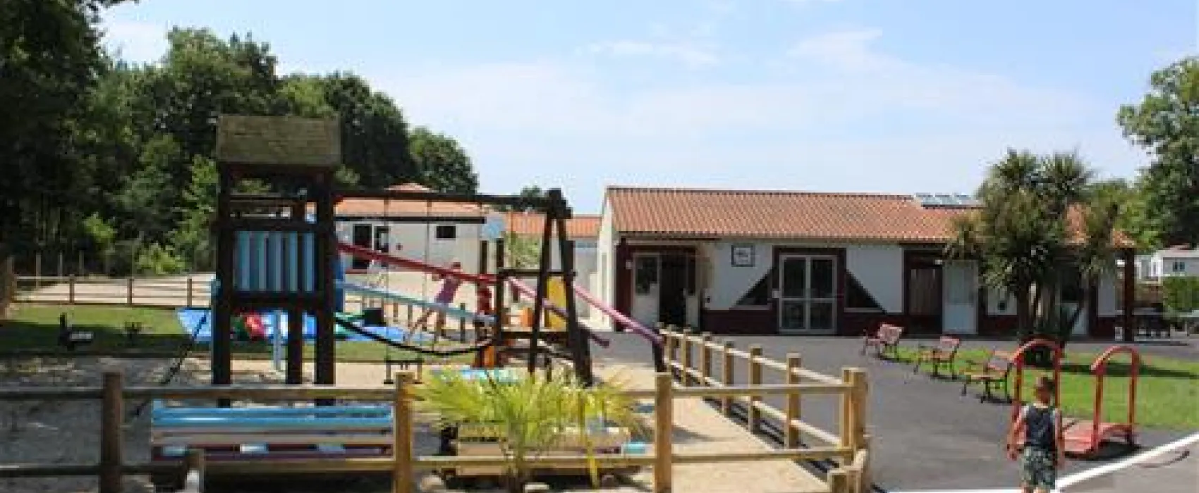 CAMPING LE PONT ROUGE