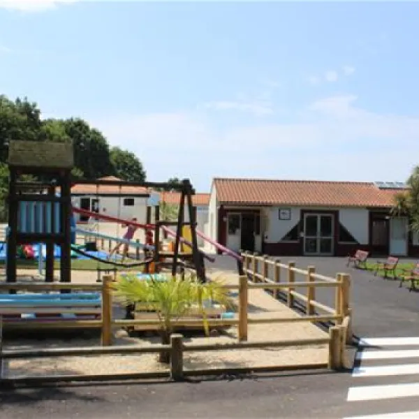 CAMPING LE PONT ROUGE