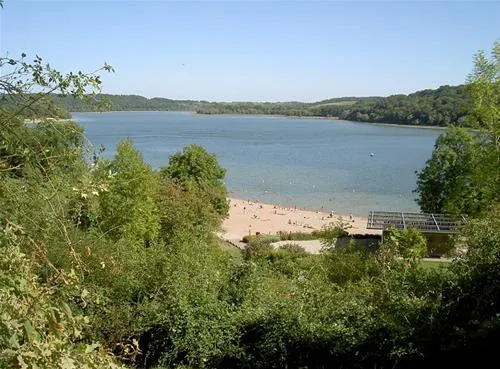 camping-kawan-lac-de-la-liez-langres-uulbs