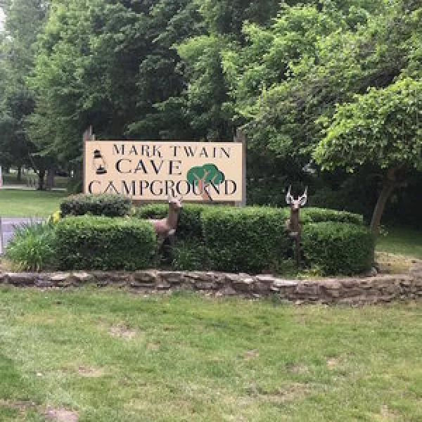mark-twain-cave-campground-hannibal-7be3w