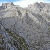 camping-naranjo-de-bulnes-cabrales-mkkmg