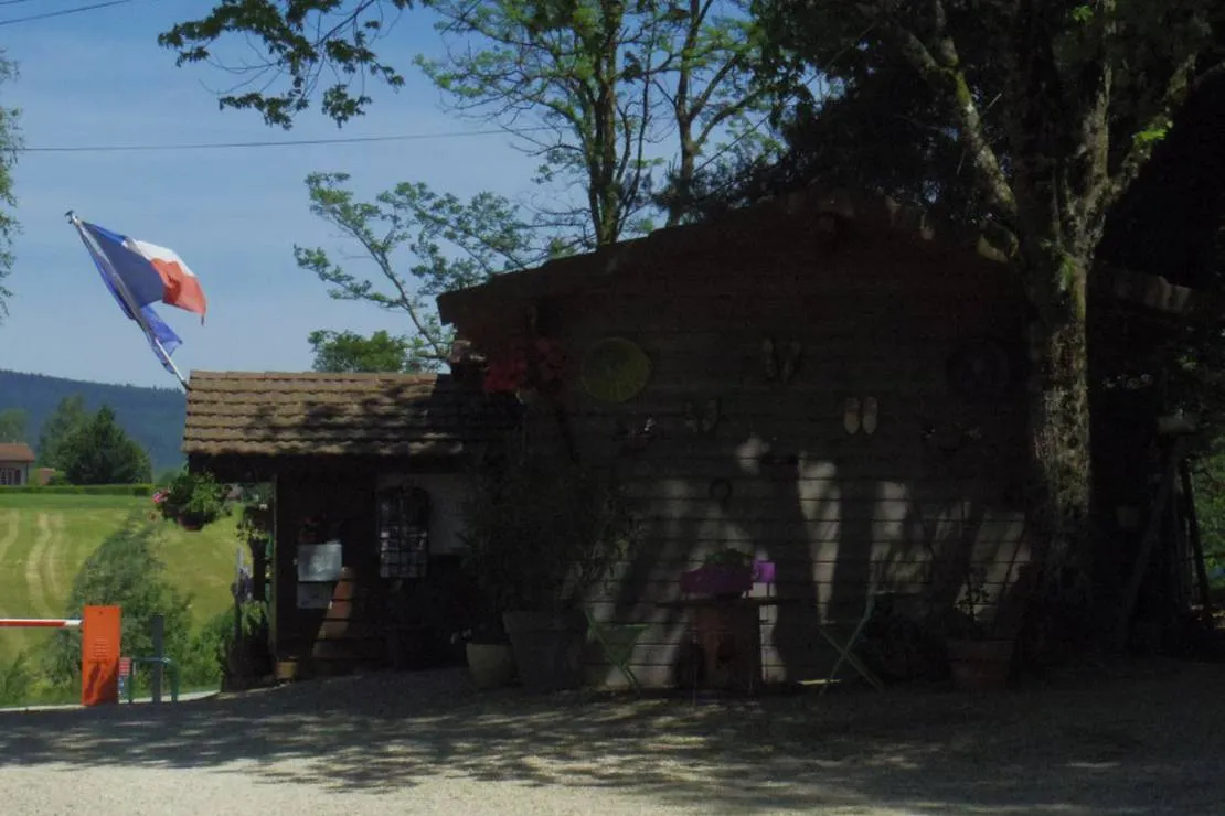 camping-municipal-de-la-razza-meillonnas-gsnn6