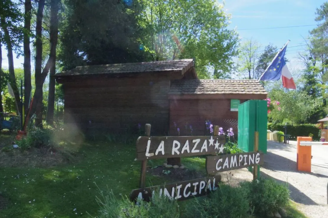 camping-municipal-de-la-razza-meillonnas-hyujo