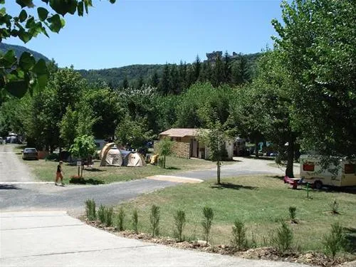 camping-le-pont-boyne-s48f4