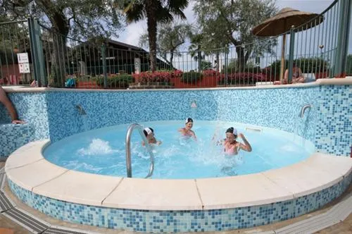 camping-weekend-san-felice-del-benaco-1fddx