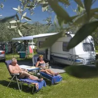 camping-weekend-san-felice-del-benaco-c3vqw