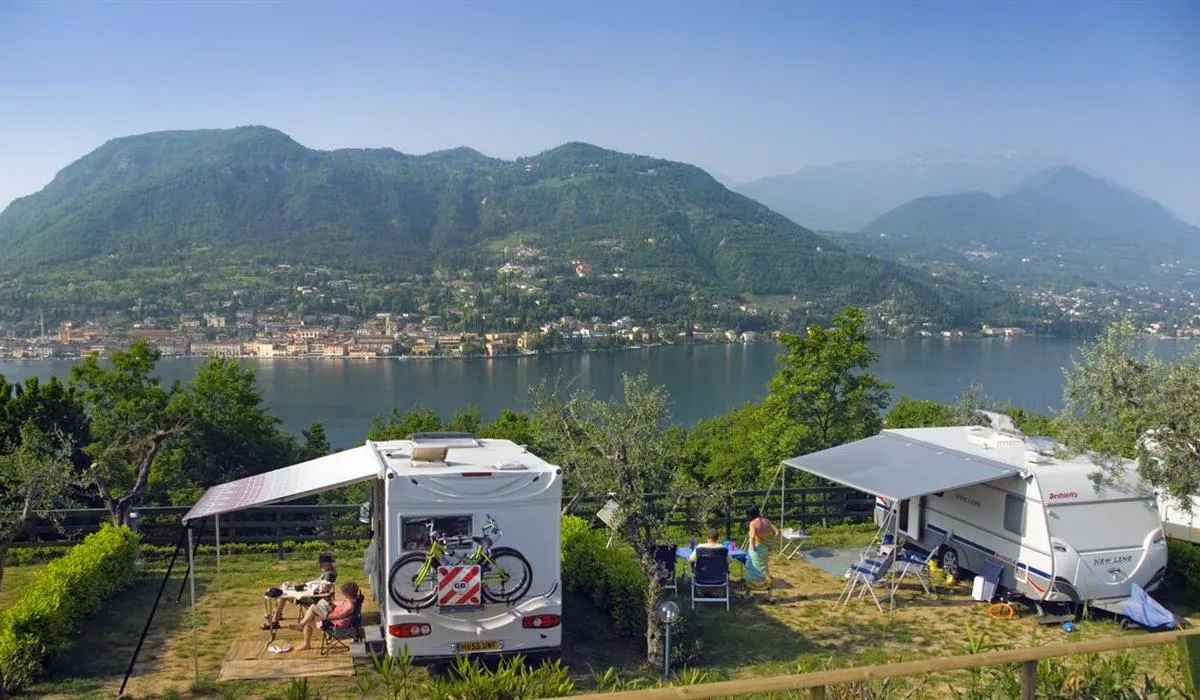 camping-weekend-san-felice-del-benaco-hsu8v