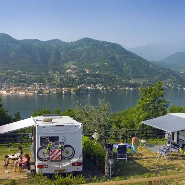 camping-weekend-san-felice-del-benaco-hsu8v