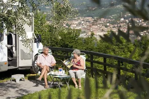 camping-weekend-san-felice-del-benaco-svnf4