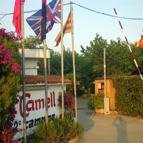 camping-el-camell-pineda-de-mar-4fb8t