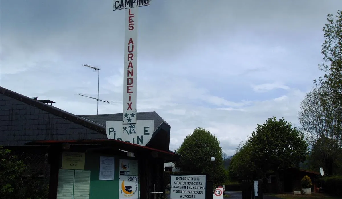 camping-les-aurandeix-tauves-dnxgc