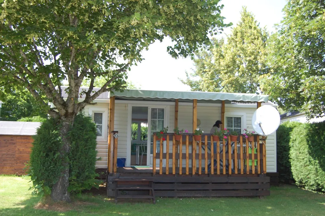 camping-les-aurandeix-tauves-ympst