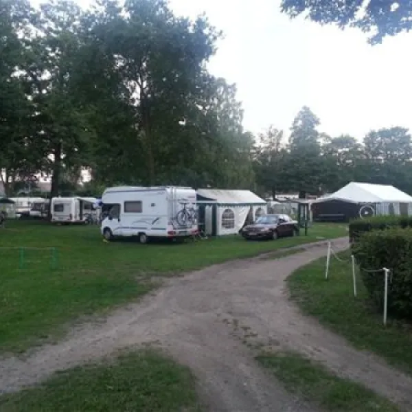 camping-breitehorn-berlin-spandau-ziiou