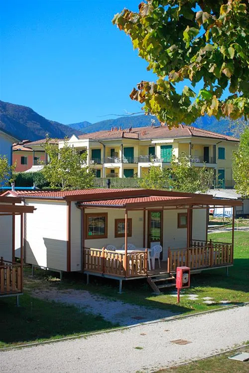campeggio-orchidea-feriolo-baveno-rj4vh