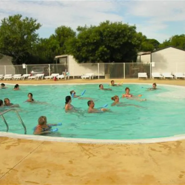 camping-les-amandiers-gallargues-le-montueux-06n7w