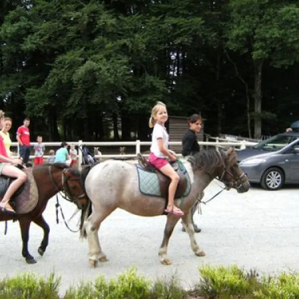 camping-le-vianon-palisse-2azkl