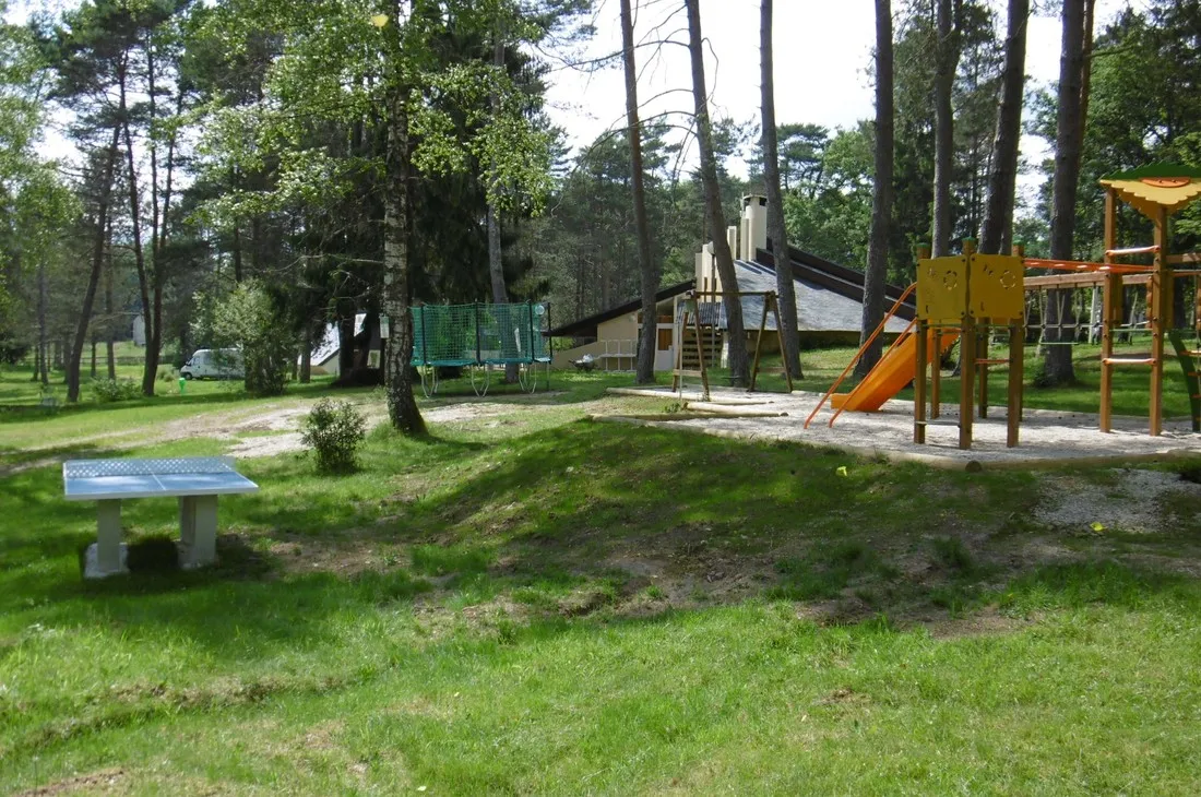 camping-le-vianon-palisse-eoky1