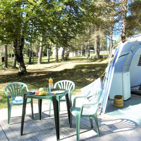 camping-le-vianon-palisse-hhj2u