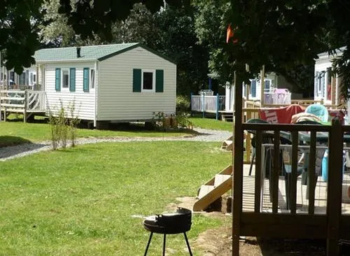flower-camping-le-domaine-de-mesqueau-plougasnou-gkpli