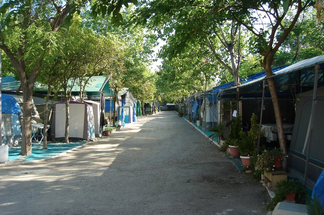 camping-puzol-puol-yy63v