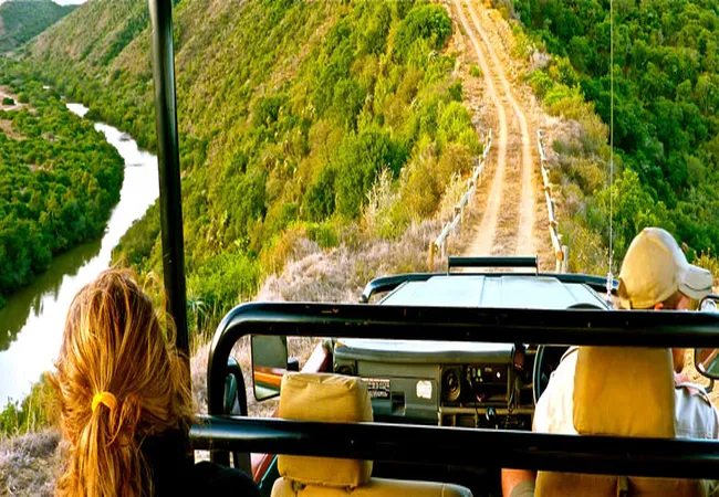 quatermains-camp-amakhala-game-reserve-paterson-drvqa