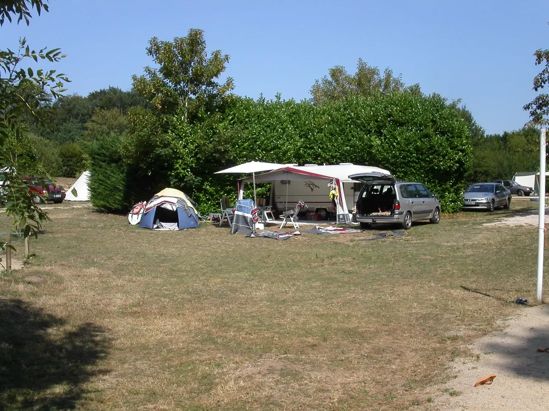 la-presquile-du-puech-des-ouilhes-lacapelle-viescamp-cantal-hafng