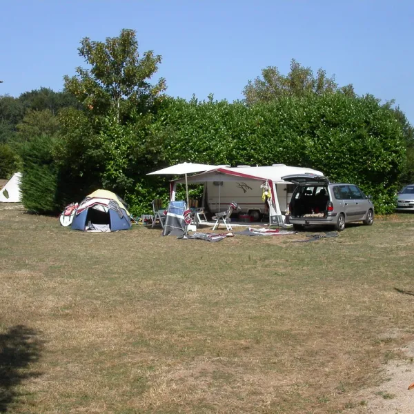 la-presquile-du-puech-des-ouilhes-lacapelle-viescamp-cantal-hafng