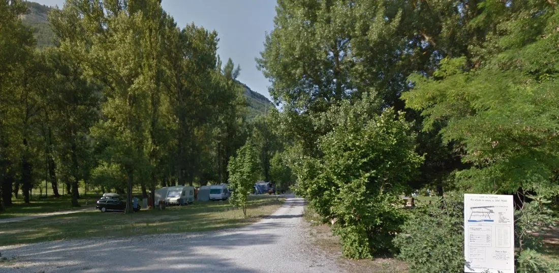 aire-naturelle-saint-pierre-vercheny-quw8b