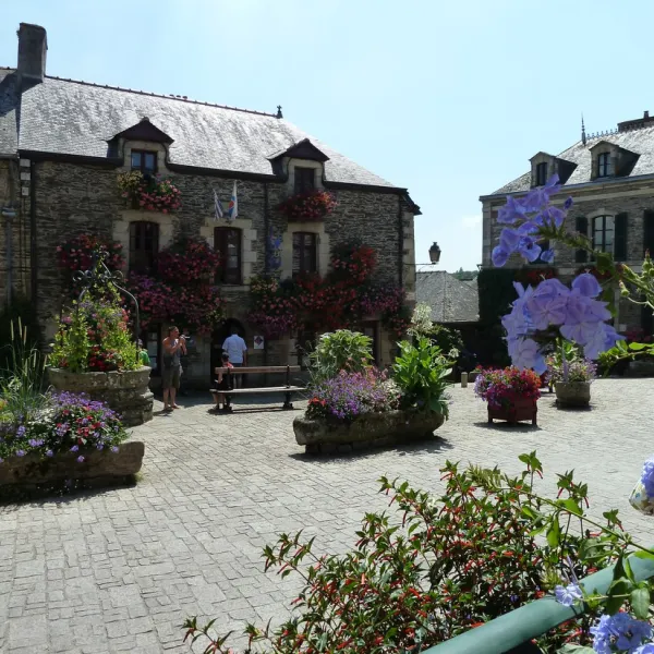 au-gre-des-vents-rochefort-en-terre-jwxmp