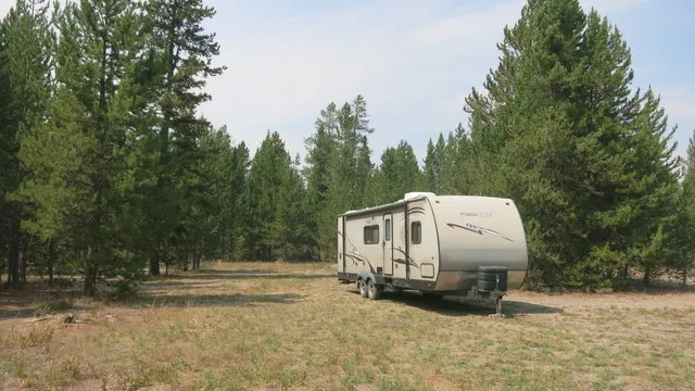 fish-creek-road-dispersed-camping-island-park-tsiva