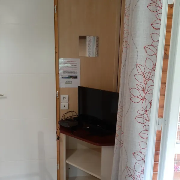 camping-le-point-de-vue-mur-de-bretagne-rijjd