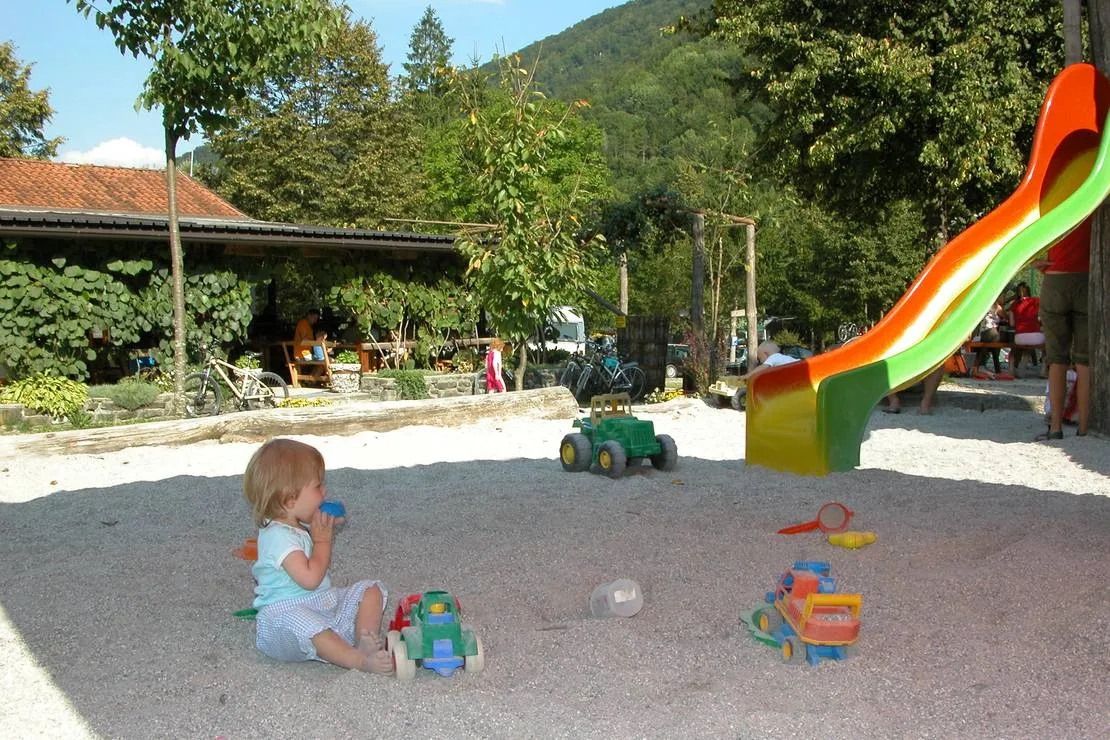 camping-nadiza-podbela-breginj-clzom